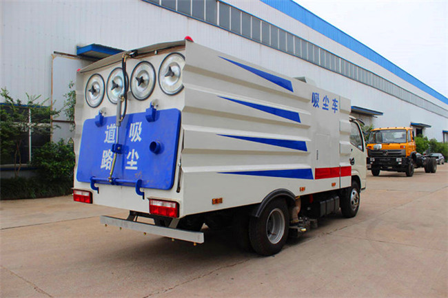 東風(fēng)小多利卡吸塵車1 (2).jpg